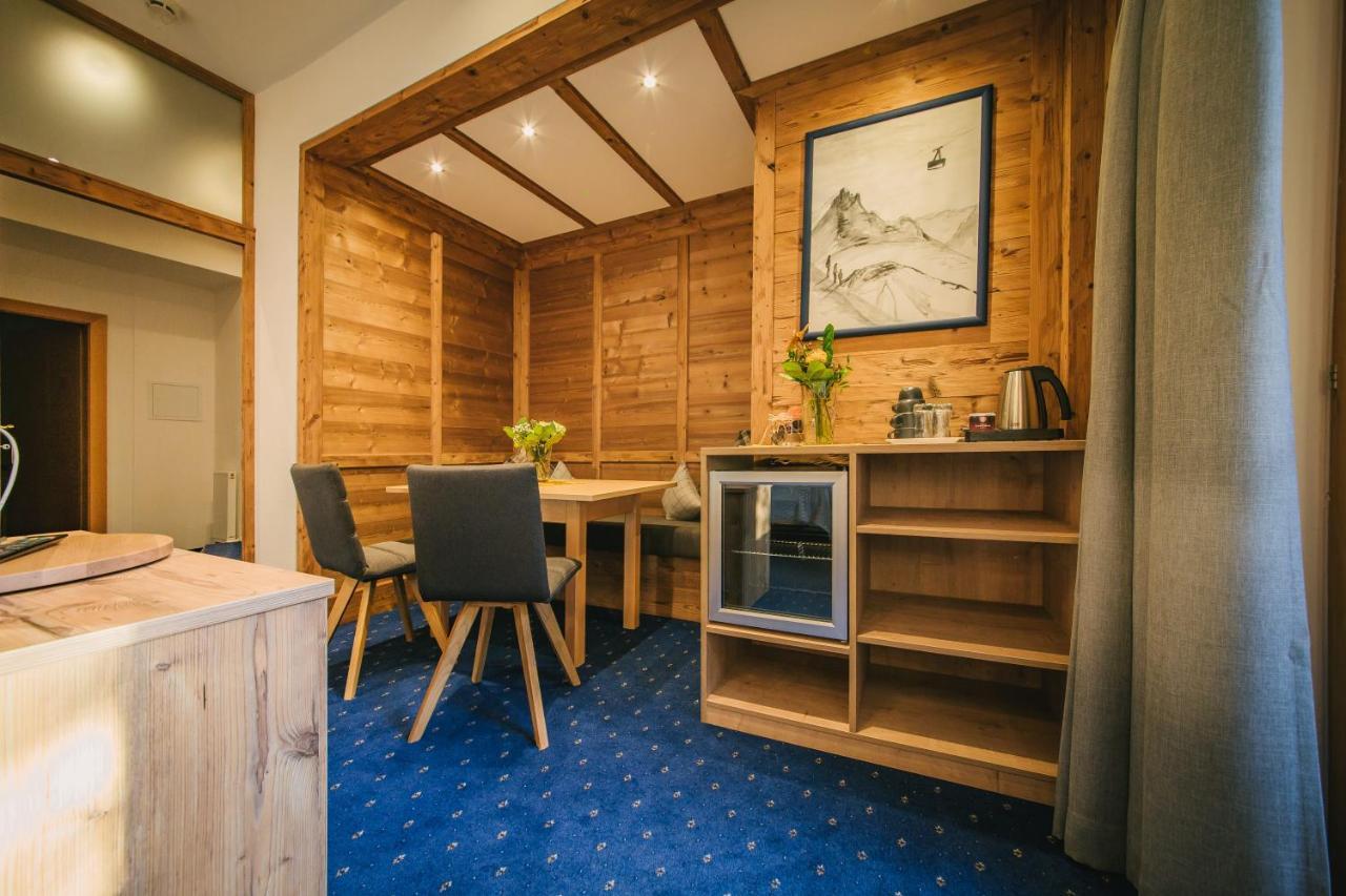 Arlen Lodge Hotel Inkl Premium Karte Im Sommer Sankt Anton am Arlberg Exterior foto